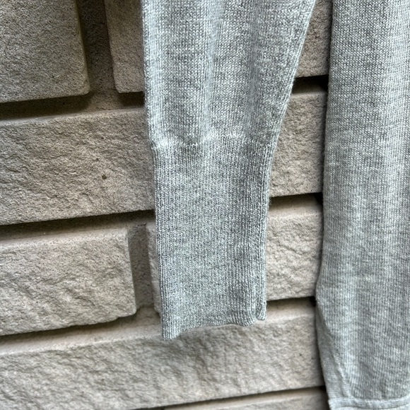 Camber & Grace Asymmetrical Long Length Grey Swearer XS - Picture 3 of 8